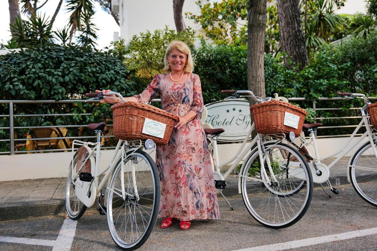 Hotel Sylvia Lido di Camaiore Exterior photo