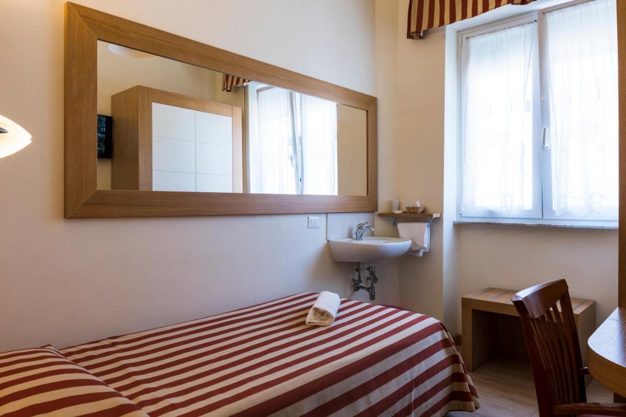 Hotel Sylvia Lido di Camaiore Exterior photo